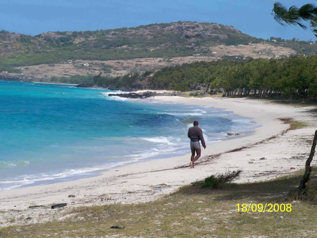 Отель Le Pandanus Rodrigues Island Экстерьер фото